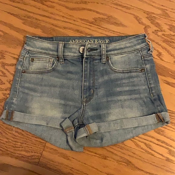 American Eagle Outfitters Pants - SUPER STRETCH AMERICAN EAGLE DEMIN SHORTS SIZE 4